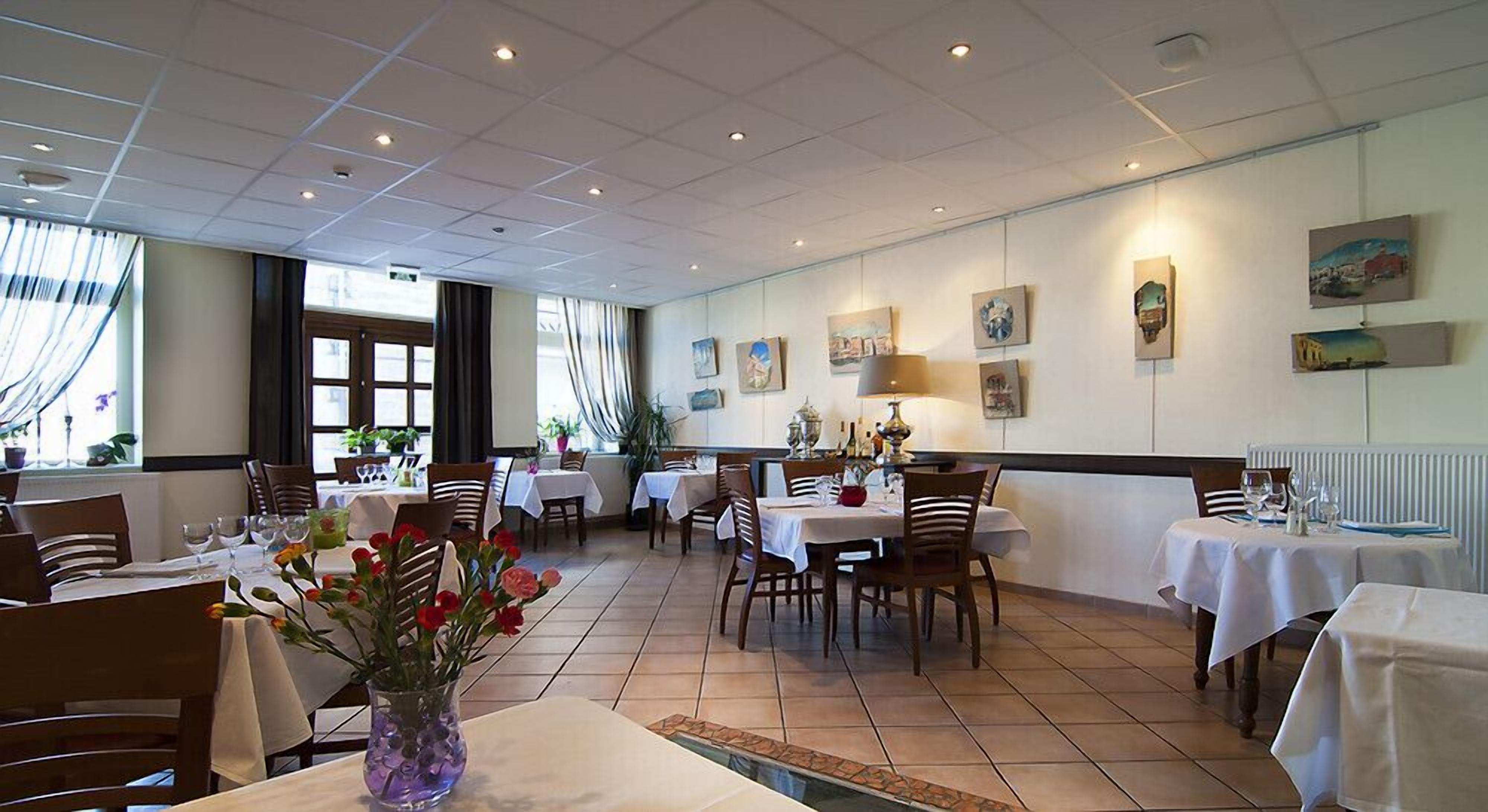 lunch and dinner served, french cuisine