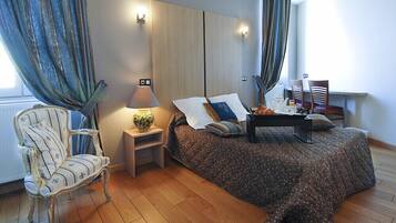 Desk, iron/ironing board, free WiFi