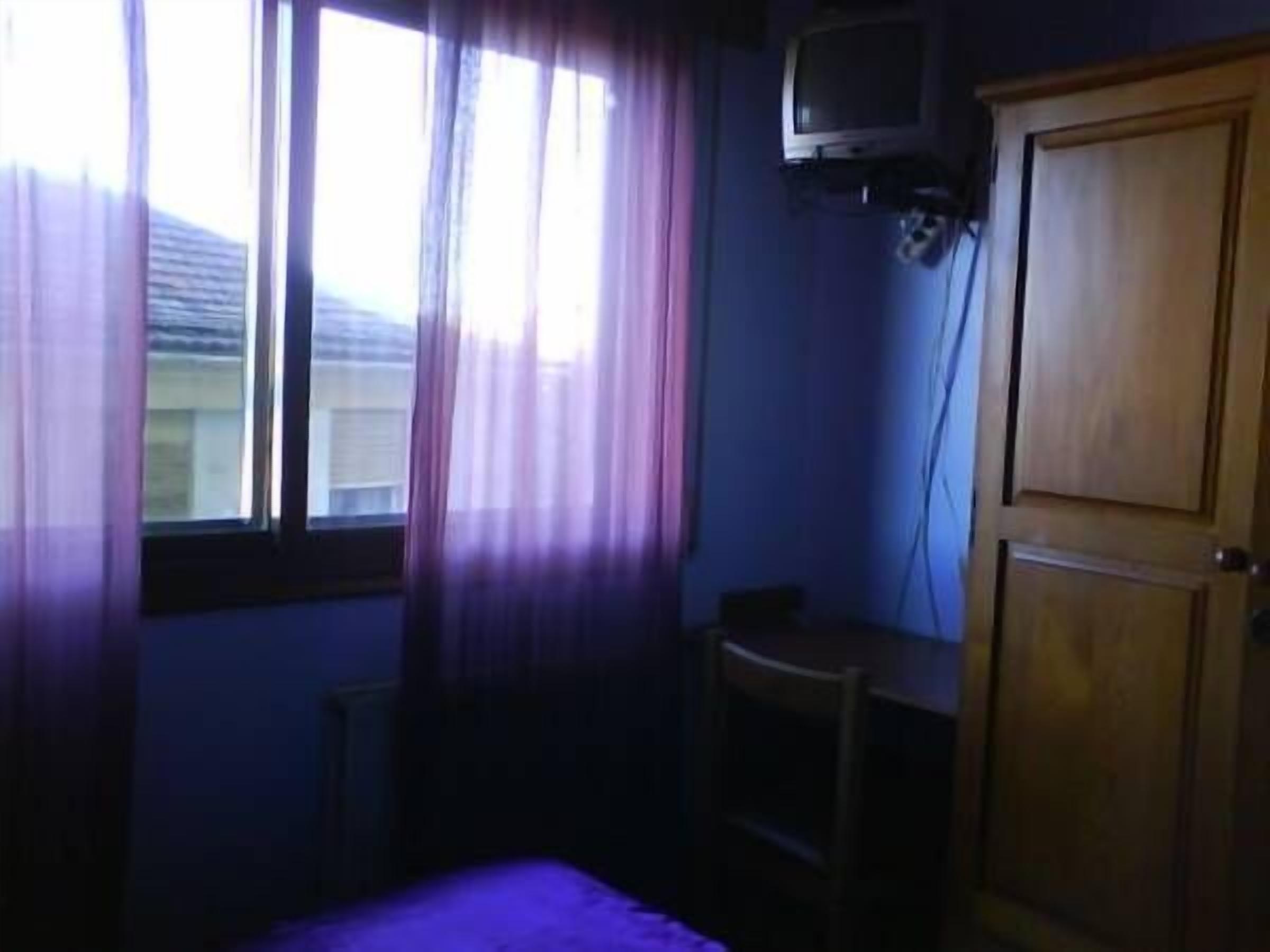 double room, 1 double or 2 single beds | desk, blackout curtains, free cots/infant beds, free wifi