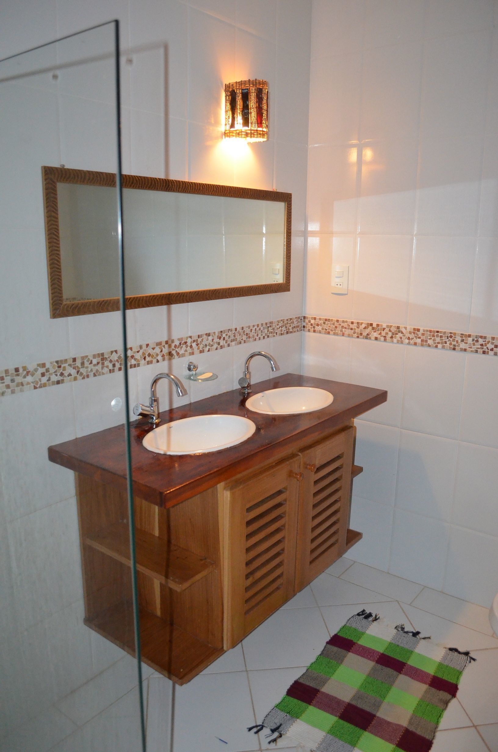 quarto master superior | bathroom | shower, free toiletries, hair dryer, towels