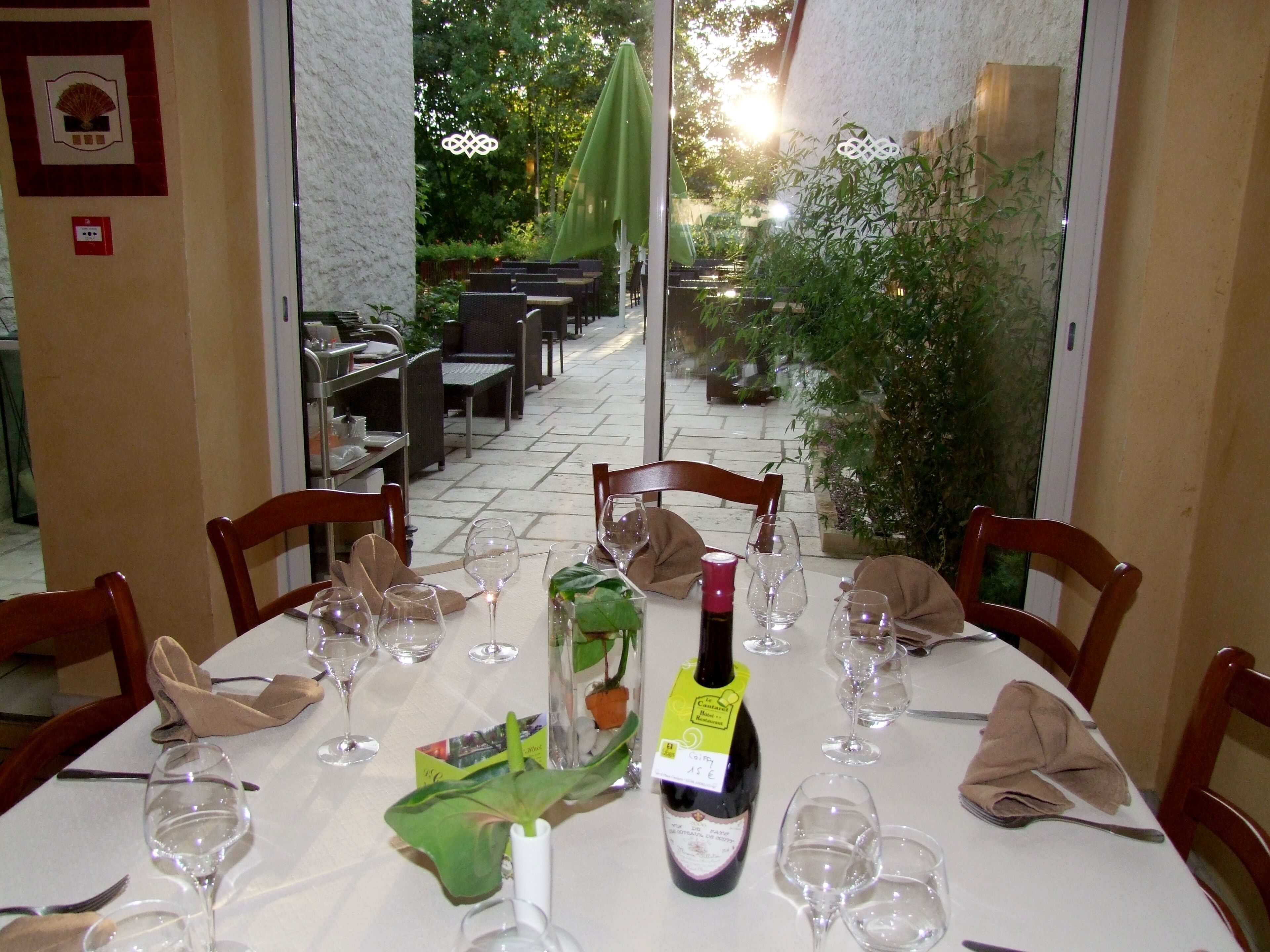 lunch and dinner served, french cuisine