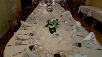 Servizio di pranzo e cena