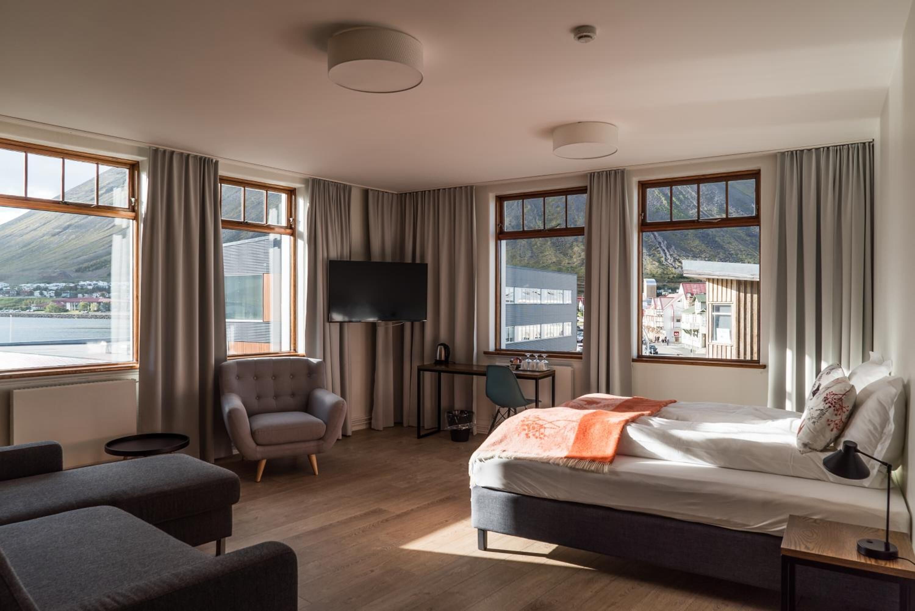 desk, laptop workspace, blackout curtains, soundproofing