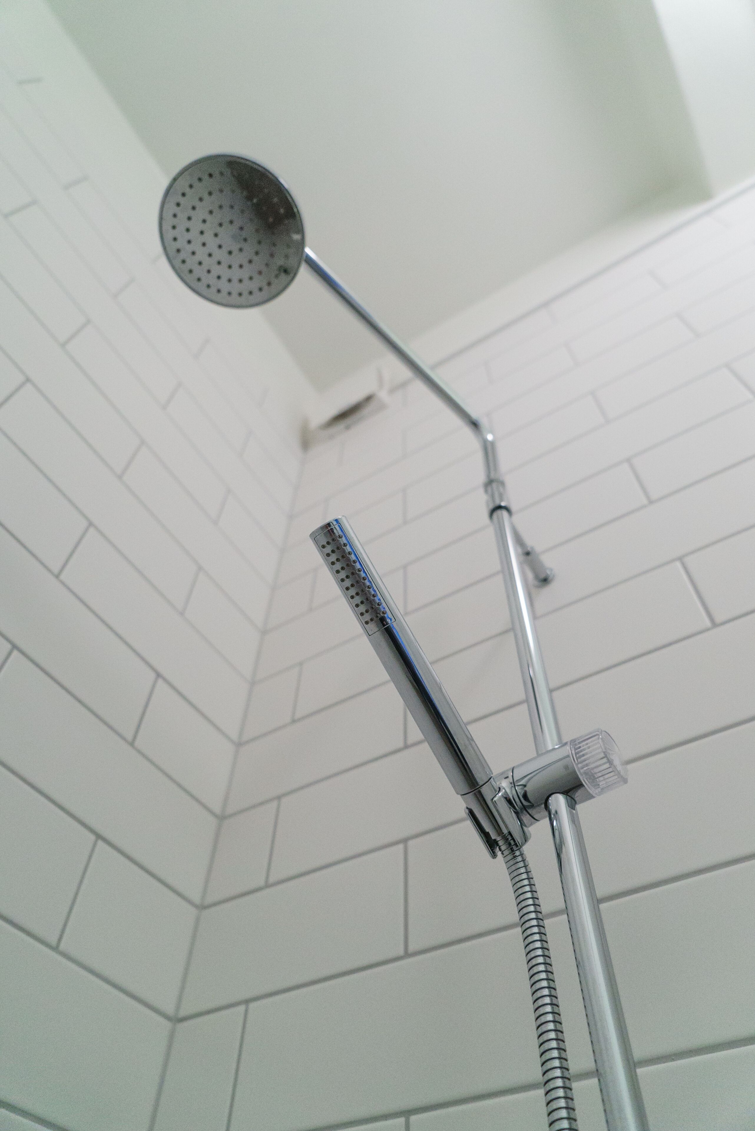 shower, free toiletries, hair dryer, bidet