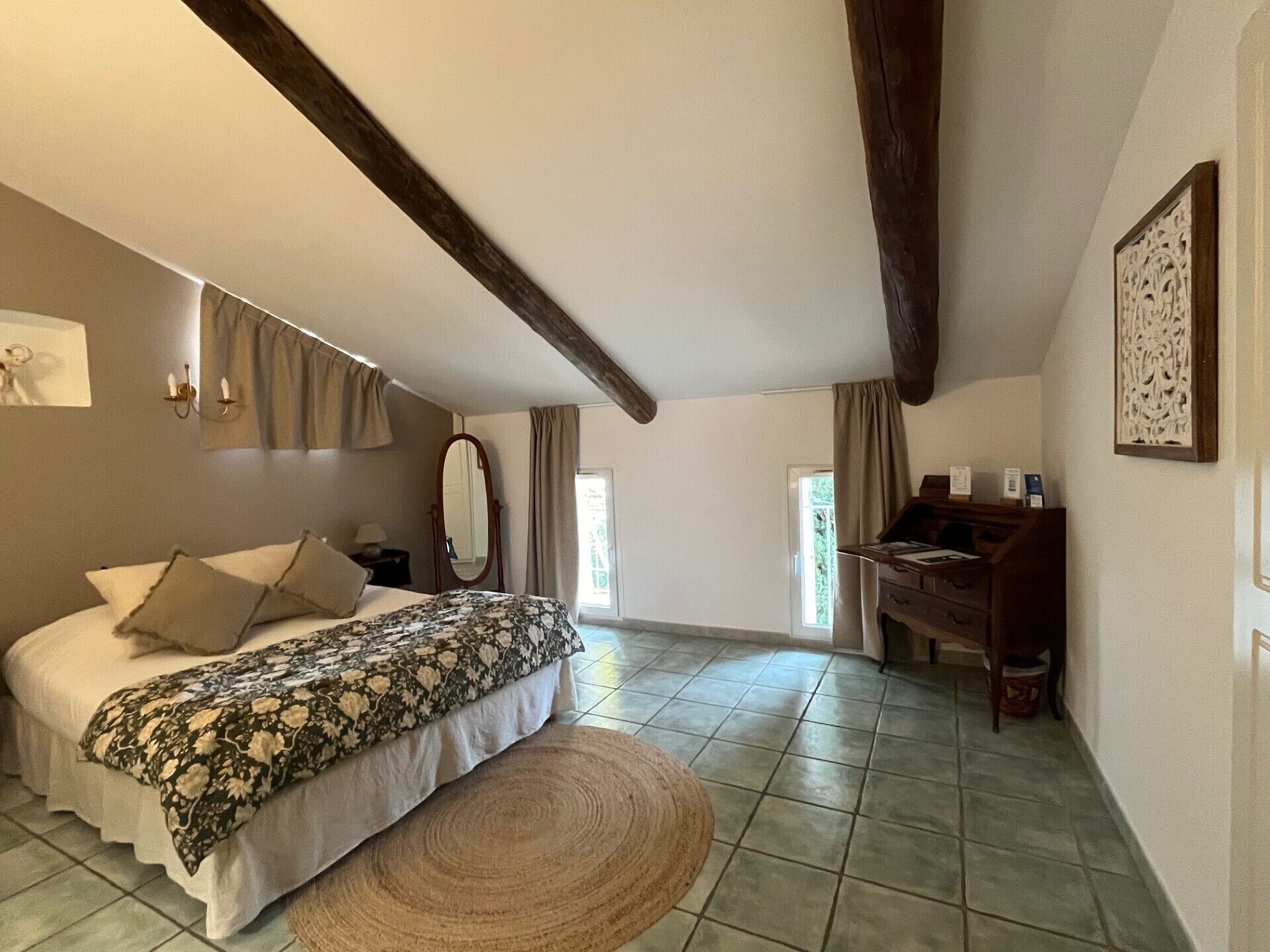 Family Suite | Minibar, desk, soundproofing, iron/ironing board