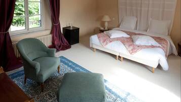 Minibar, desk, free cots/infant beds, free WiFi