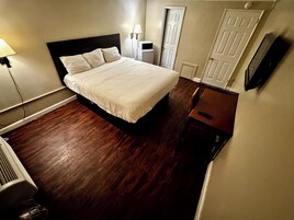 In-room safe, desk, iron/ironing board, free WiFi