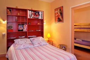 Comfort Double Room - Logis Auberge de la Treille (Saint-Martin-le-Beau)
