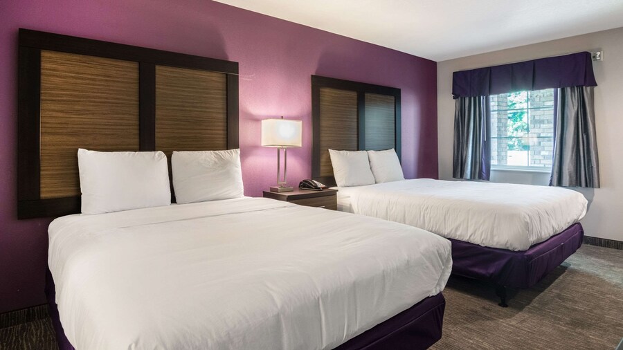 Econo Lodge Inn & Suites North Little Rock near Riverfront