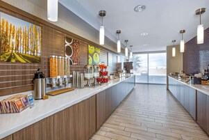 Free daily buffet breakfast