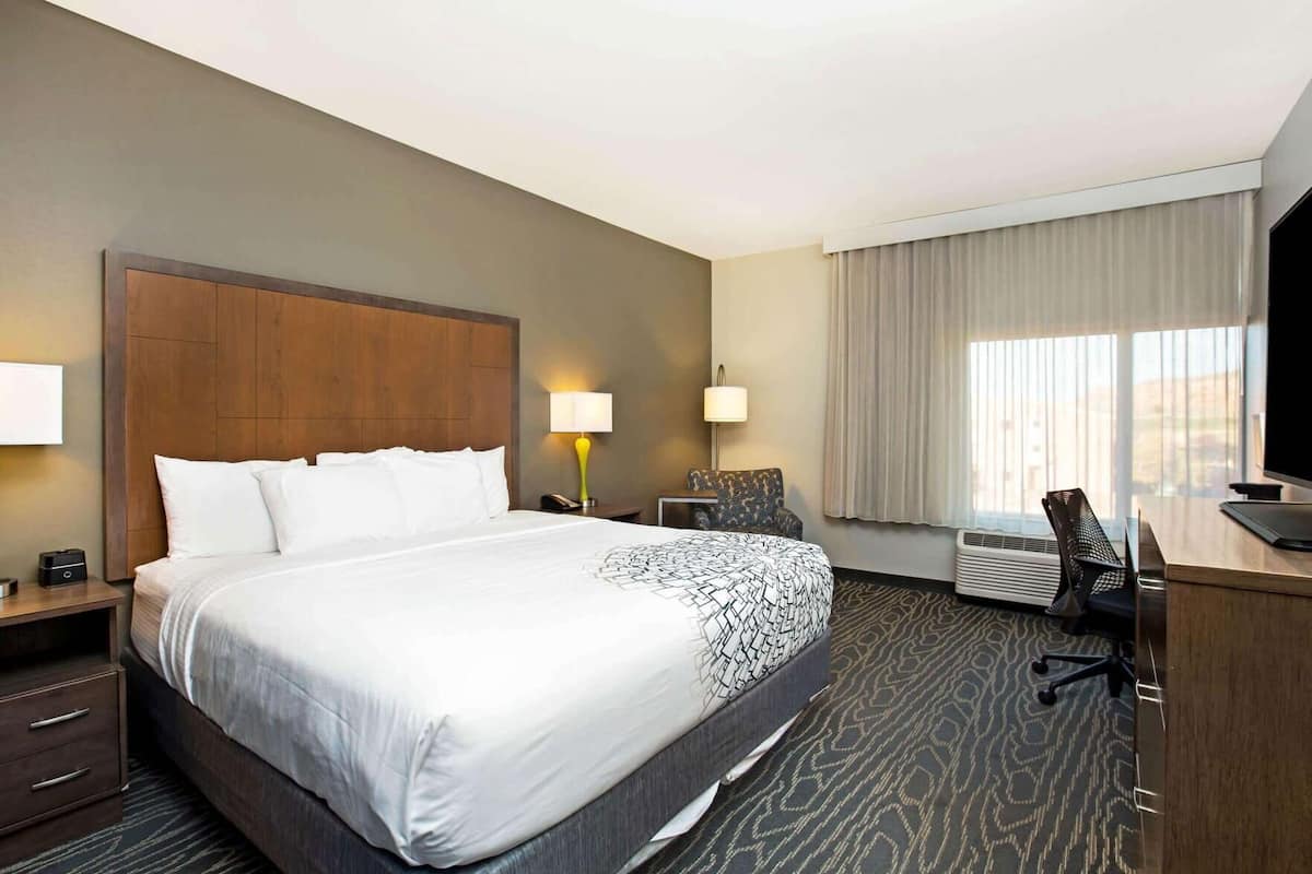 Premium bedding, pillowtop beds, in-room safe, desk
