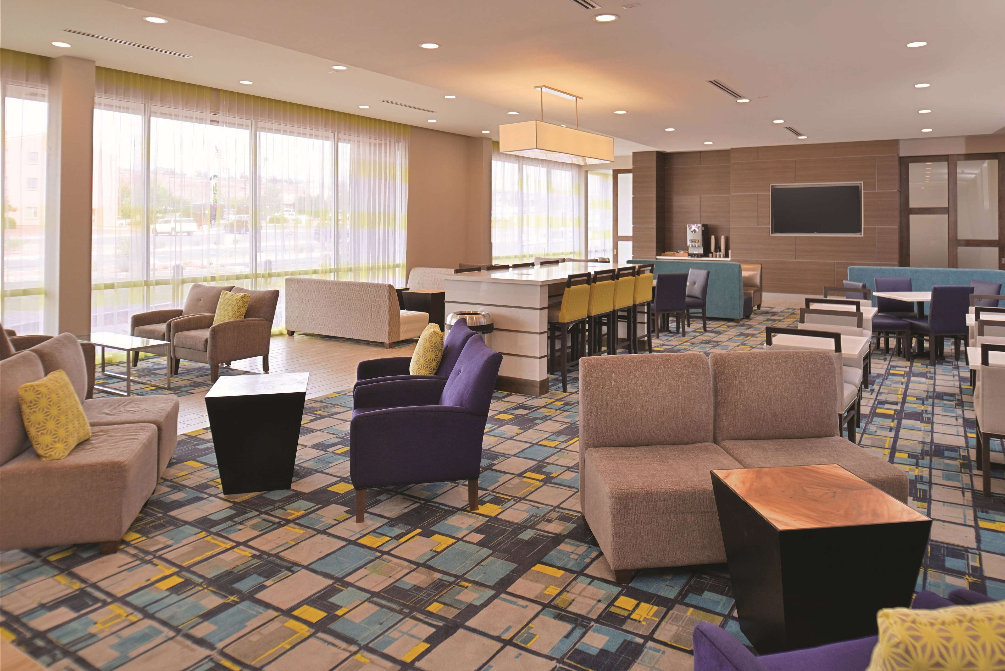 Photo - La Quinta Inn & Suites by Wyndham Page at Lake Powell