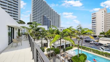 Habitación Deluxe, 2 camas dobles, vistas al mar (Self check-in) | Jardines del alojamiento