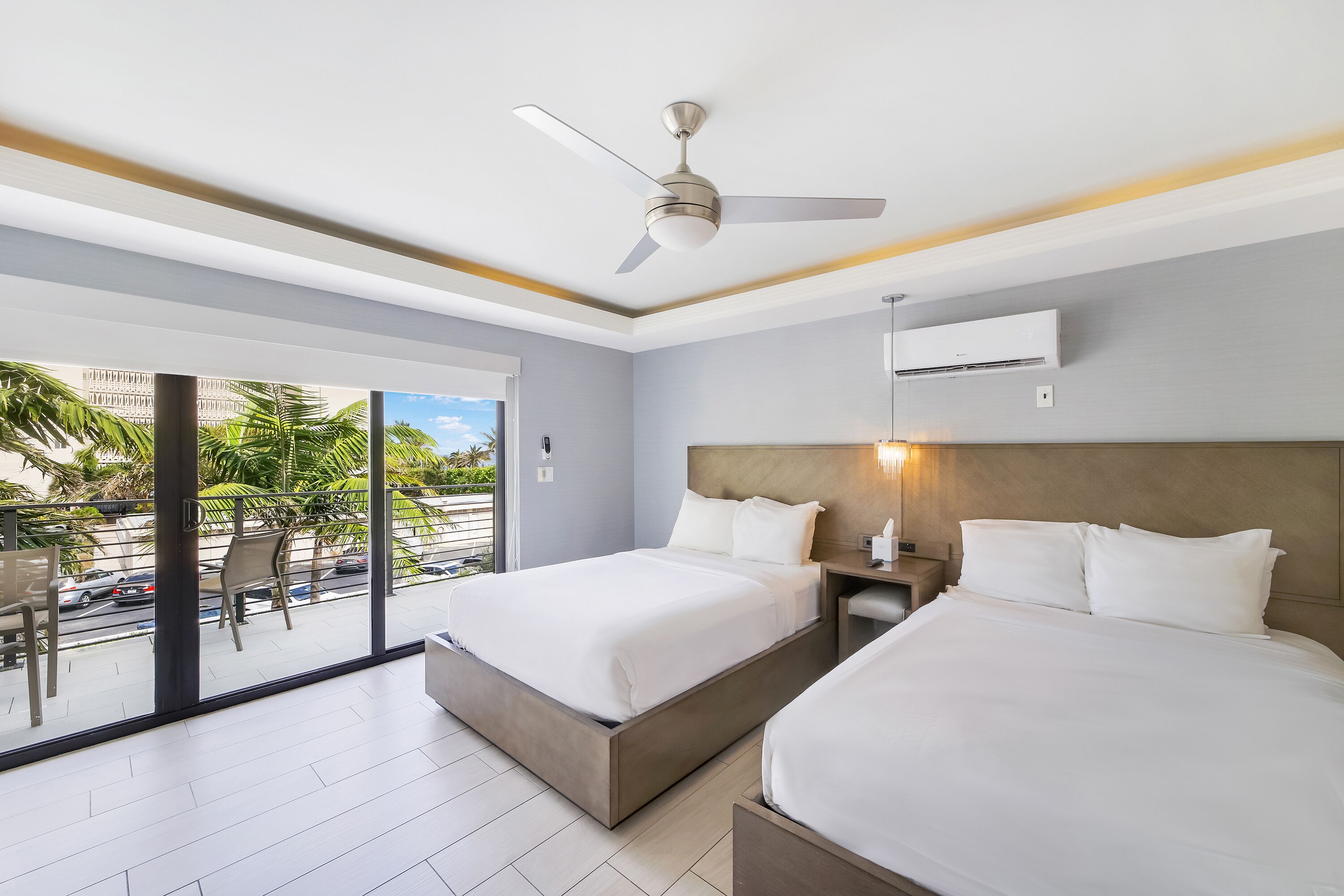 Rom – deluxe, 2 dobbeltsenger, havutsikt | Sengetøy av topp kvalitet, safe på rommet og blendingsgardiner