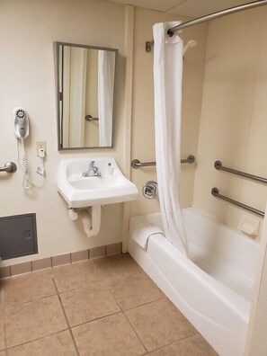 1 King Bed, Accessible | Bathroom