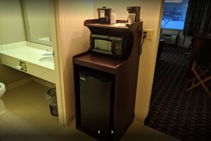 Microwave - Motel 6 Hastings, NE (Hastings)