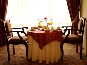 Suite ejecutiva | Desayuno | Desayuno completo gratuito y diario