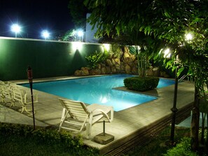 Utomhuspool