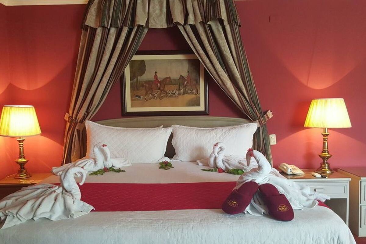 Luxury Double Room | Minibar, in-room safe, iron/ironing board (on request), cribs (free)