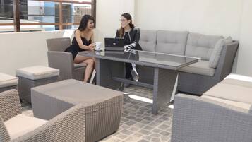 Daily continental breakfast (USD 3.50 per person)