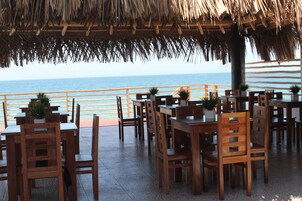 Breakfast, lunch, dinner served; international cuisine 