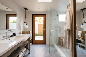 Shower, designer toiletries, hair dryer, bathrobes - Andaz Scottsdale Resort & Bungalows (Scottsdale)