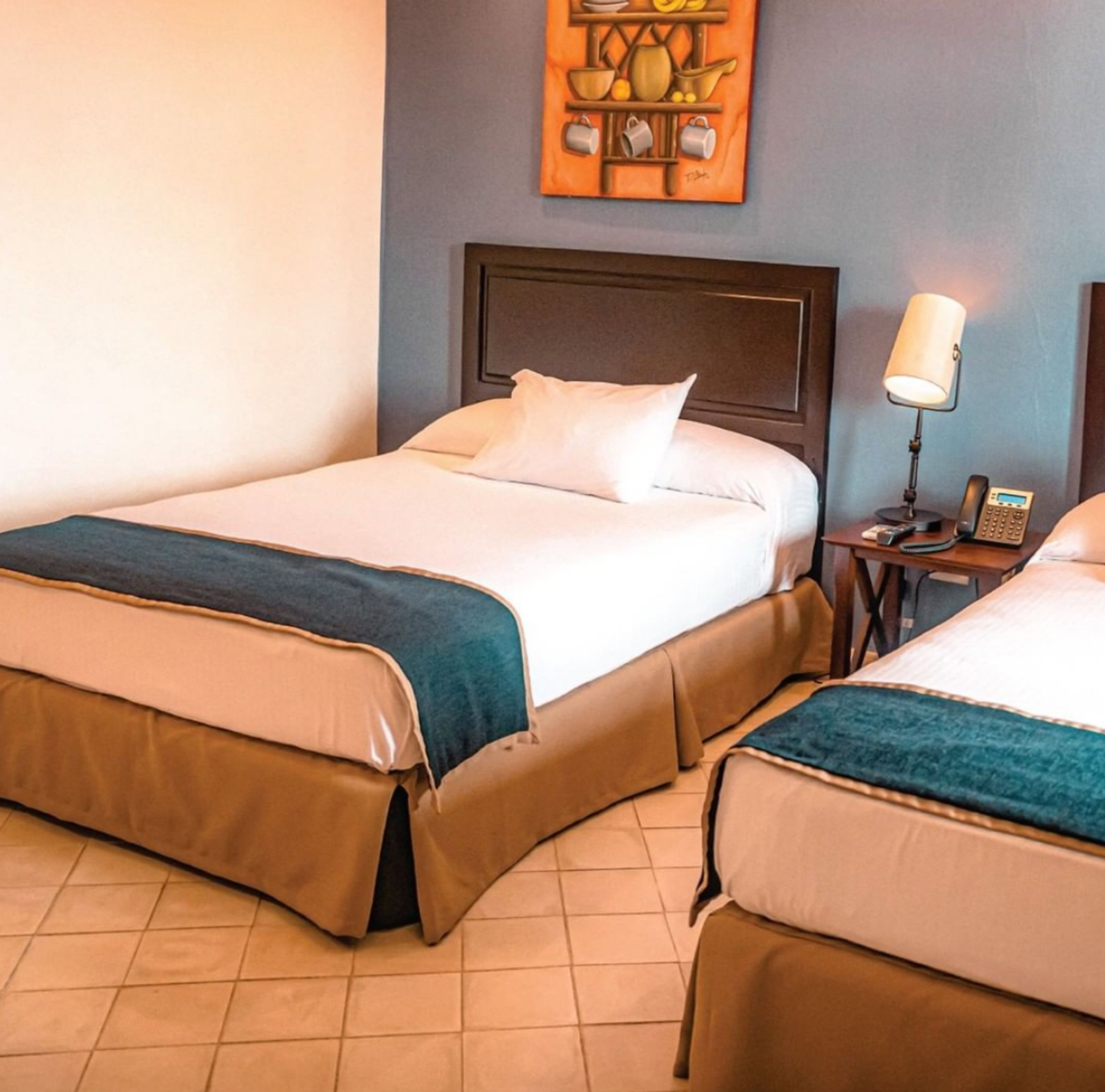 deluxe double | minibar, in-room safe, desk, free wifi