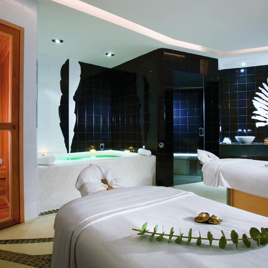 Couples treatment rooms, sauna, hot tub, steam room, body treatments