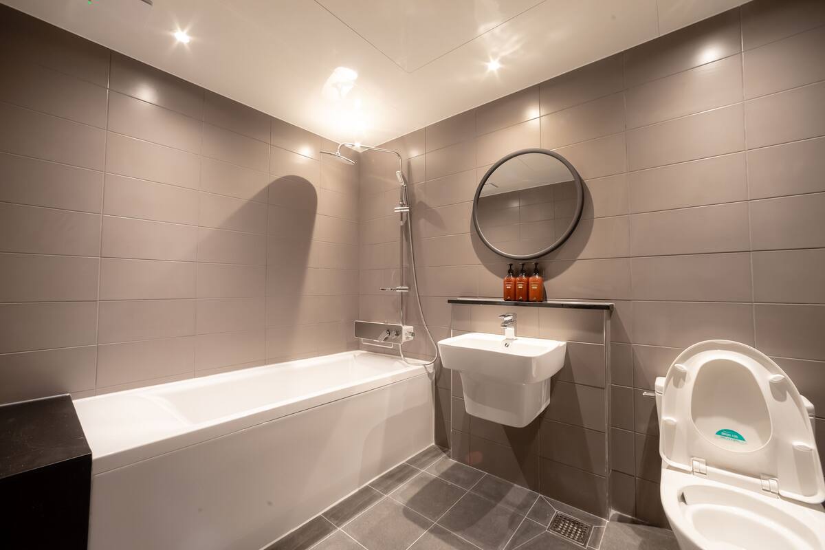 deluxe double room | free wifi