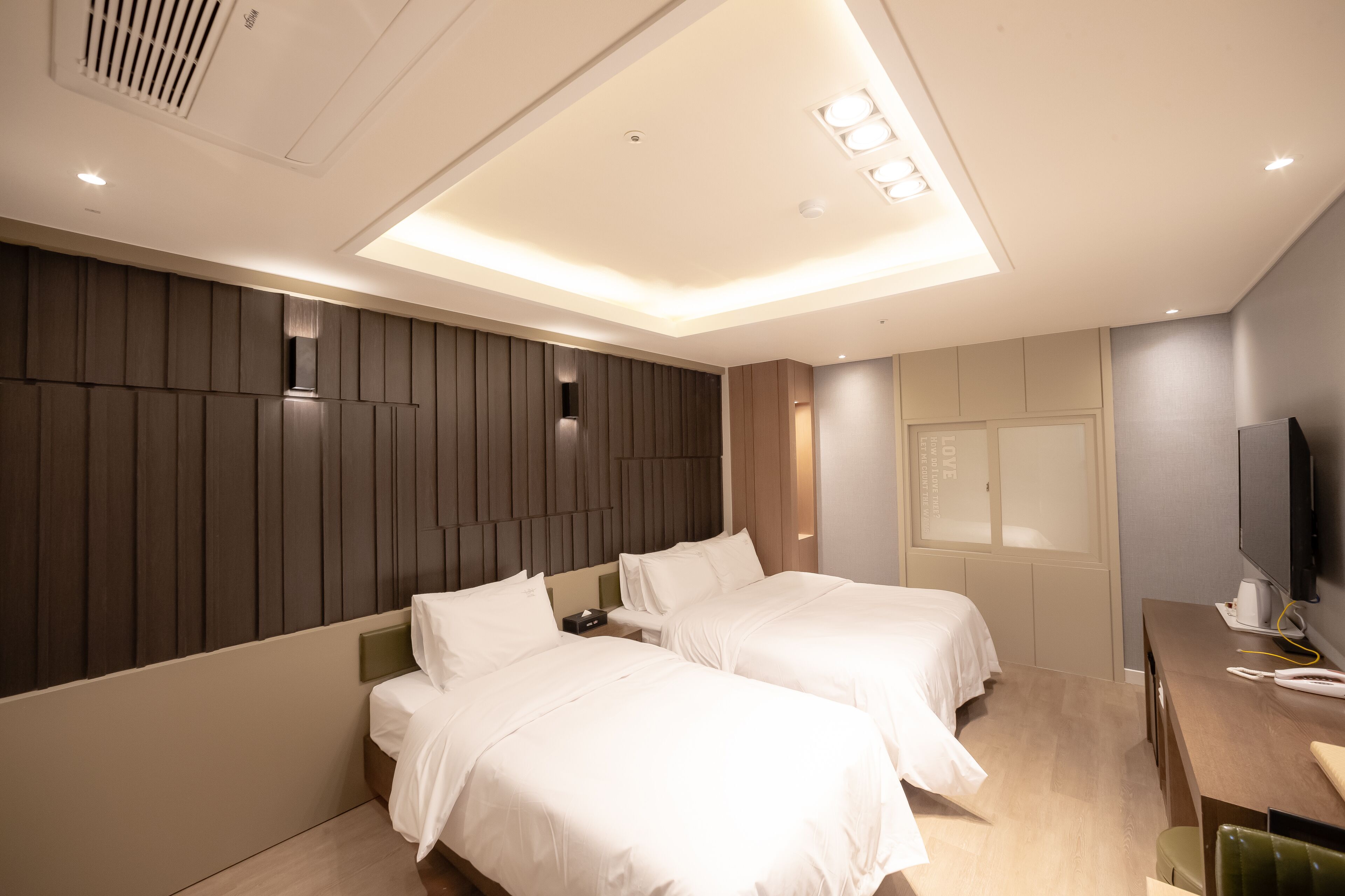 vip twin room | free wifi