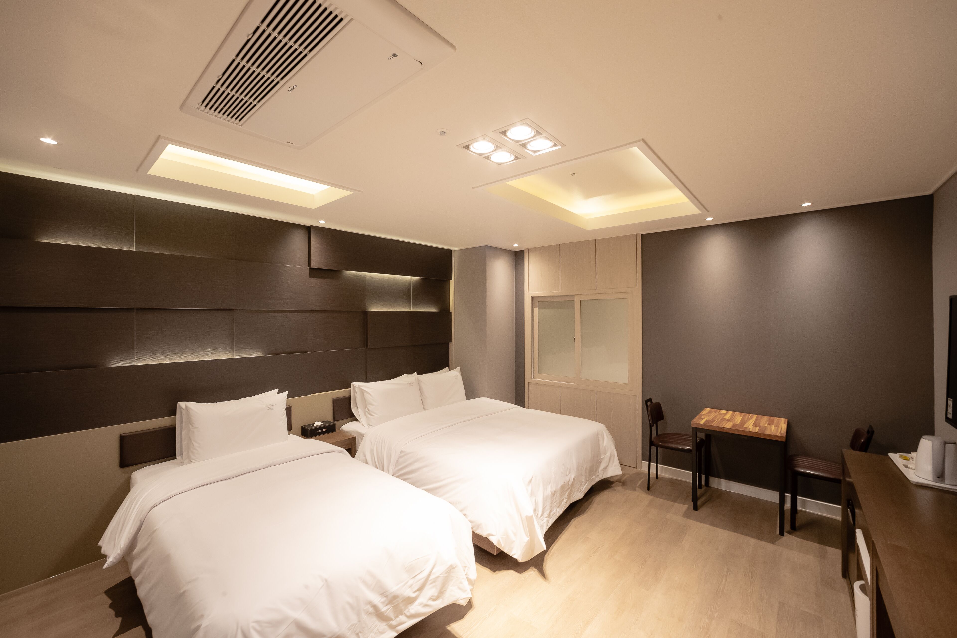 vip twin room | free wifi