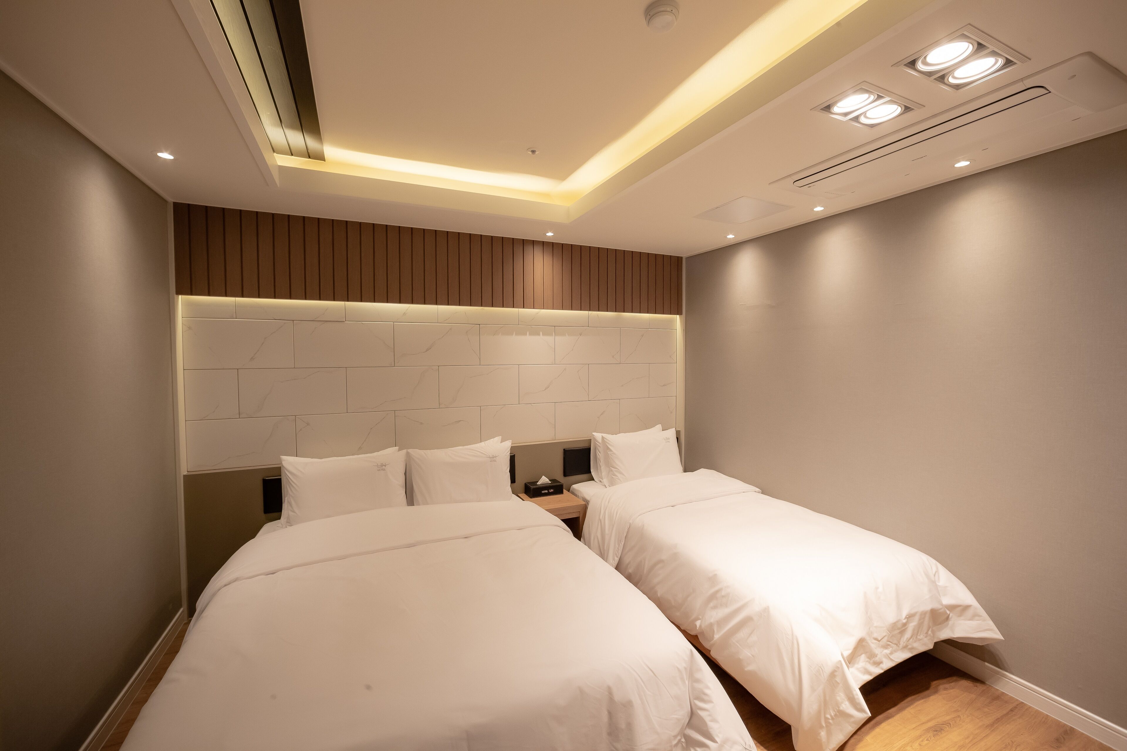 deluxe twin room | free wifi