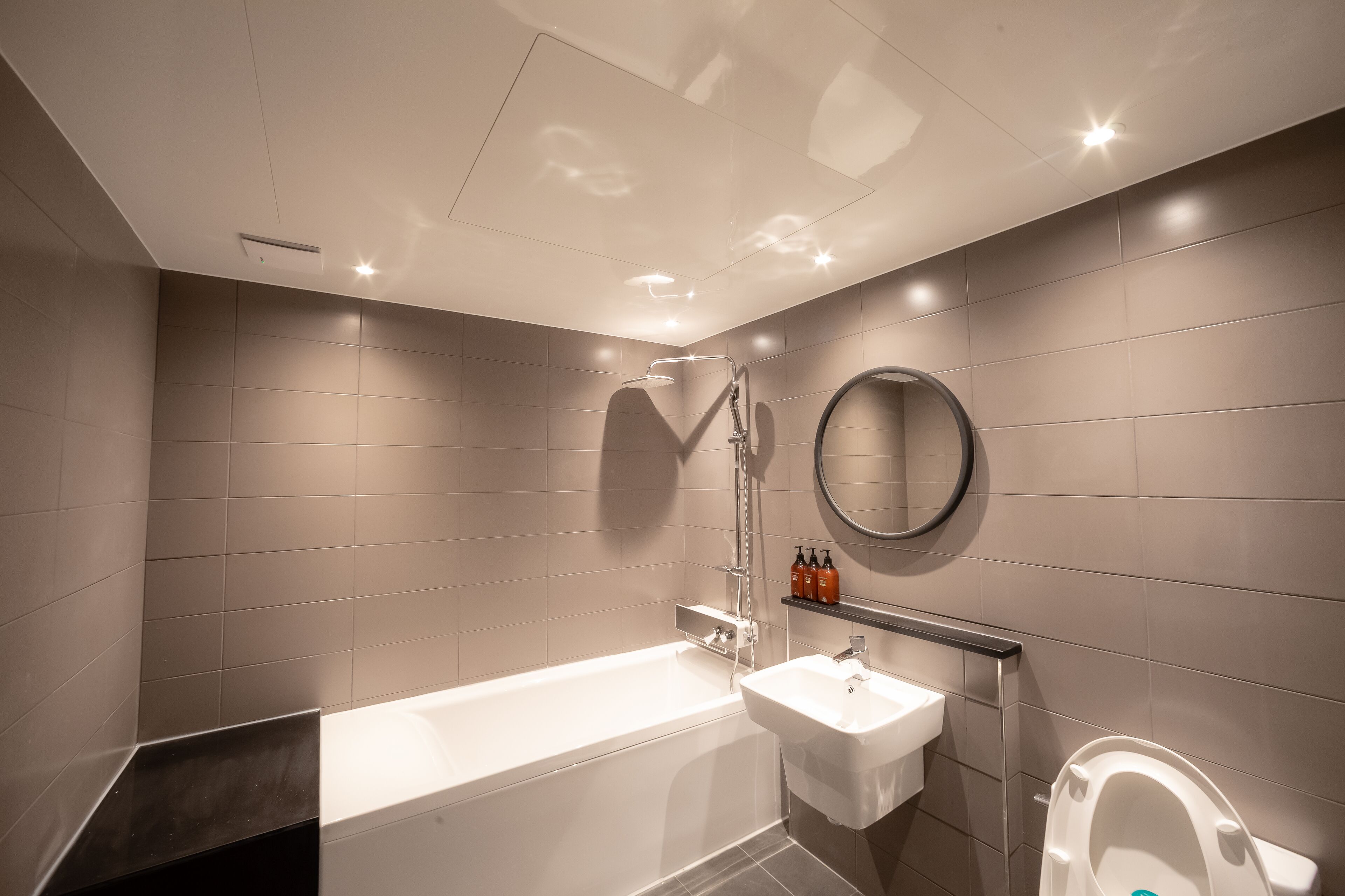 family twin room | free wifi