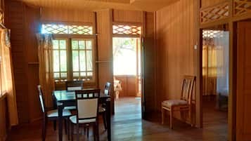 Family Bungalow, 2 Bedrooms, Beach View, Beachfront | In-room dining