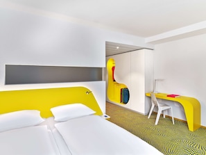 Hypo-allergenic bedding, desk, laptop workspace, soundproofing - Prize by Radisson, Hannover City (Hannover)