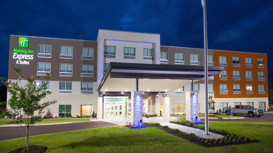 Holiday Inn Express & Suites Greenwood Mall by IHG