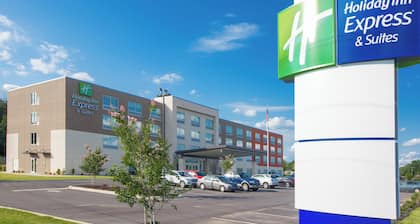 Holiday Inn Express & Suites Greenwood Mall by IHG