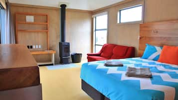 Studio Suite Premium, 1 Tempat Tidur King (Gold Sands Unit) | Didekorasi berbeda-beda dan Wi-Fi gratis