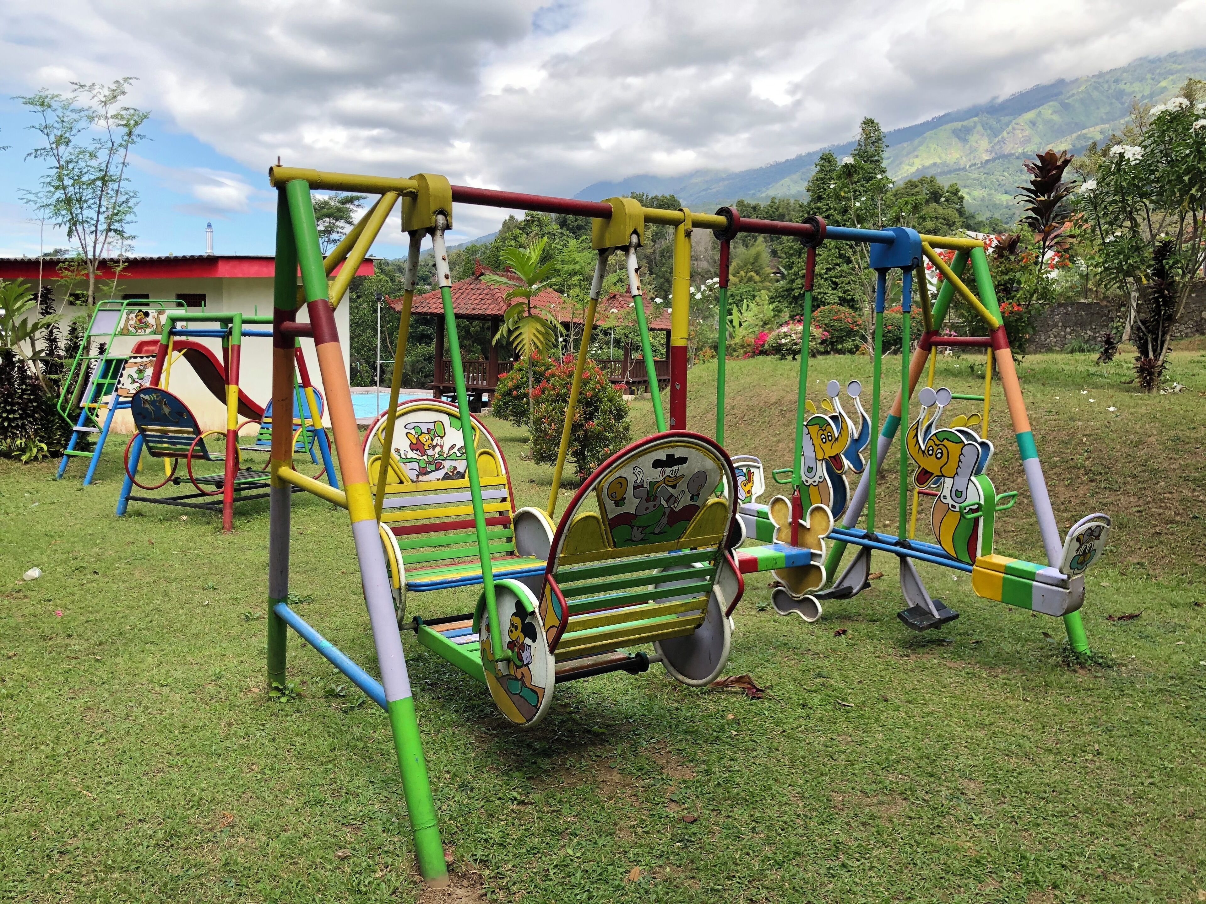 Tempat bermain anak - outdoor