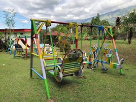 Área de juegos infantiles al aire libre