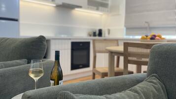 Premium-Apartment, 1 Schlafzimmer | Eigene Küche | Mini-Kühlschrank, Wasserkocher