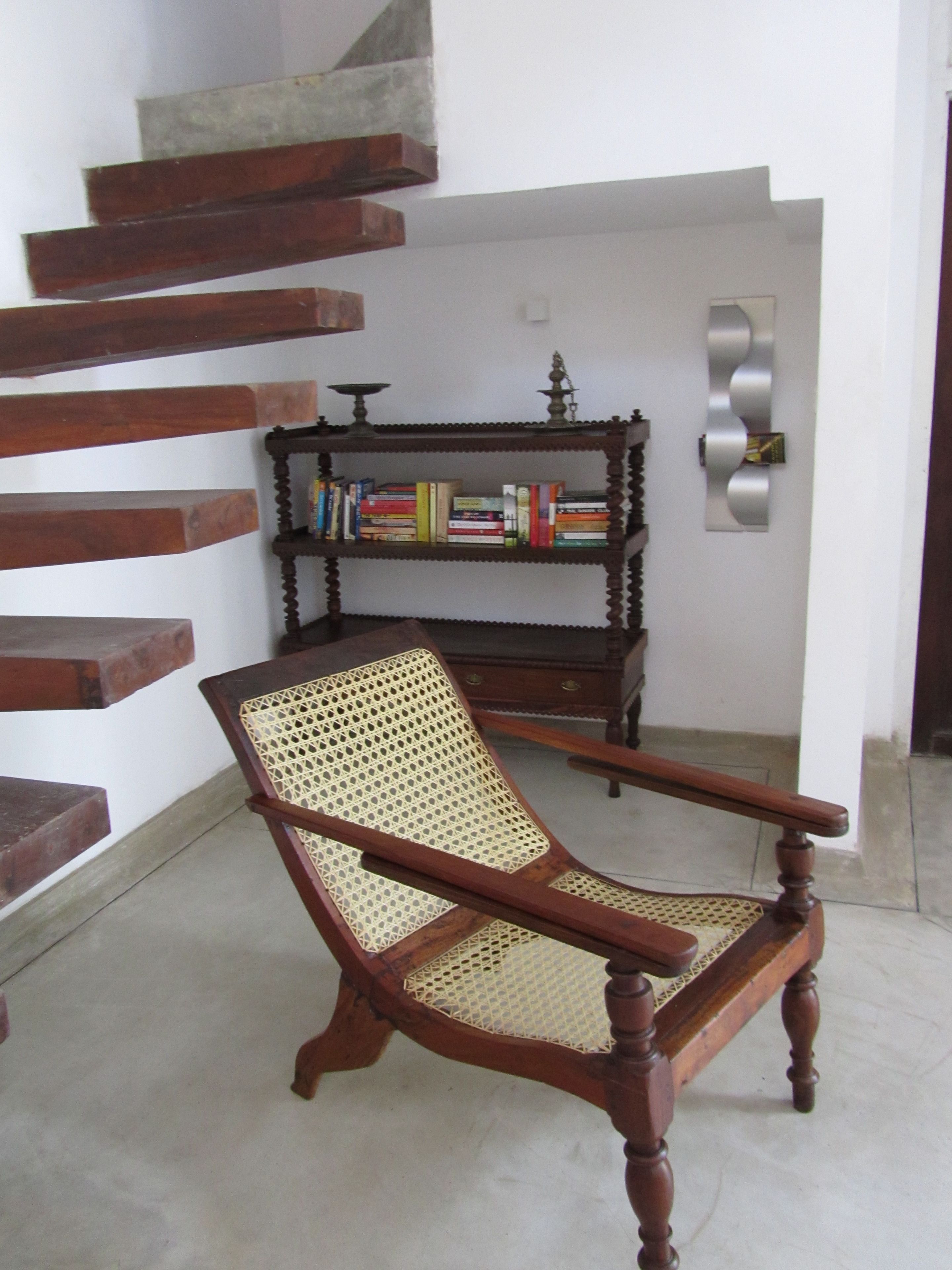 Lobby-lounge
