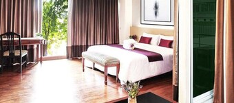 Collection O The Step Sathorn