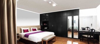 Collection O The Step Sathorn