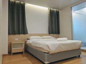 1 phòng ngủ, két bảo mật tại phòng, bàn 