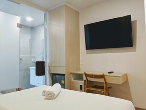 1 phòng ngủ, két bảo mật tại phòng, bàn 