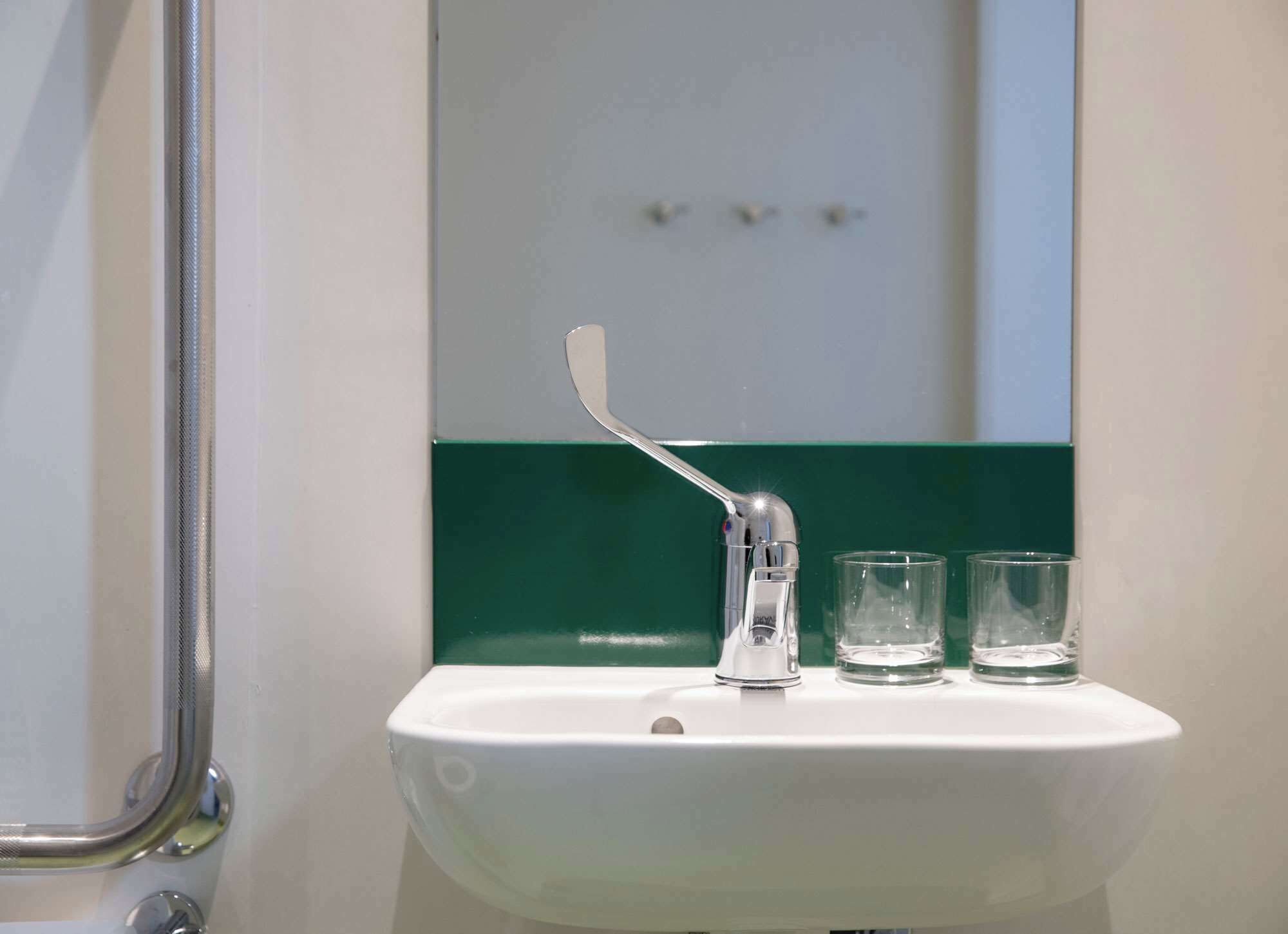 Photo - LyLo Christchurch Airport