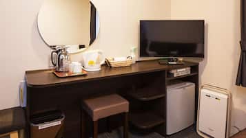 Desk, blackout drapes, soundproofing, WiFi (free)