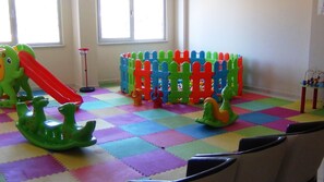 Innendørs lekeområde for barn