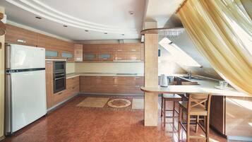 Egyptian cotton sheets, in-room safe, free cots/infant beds